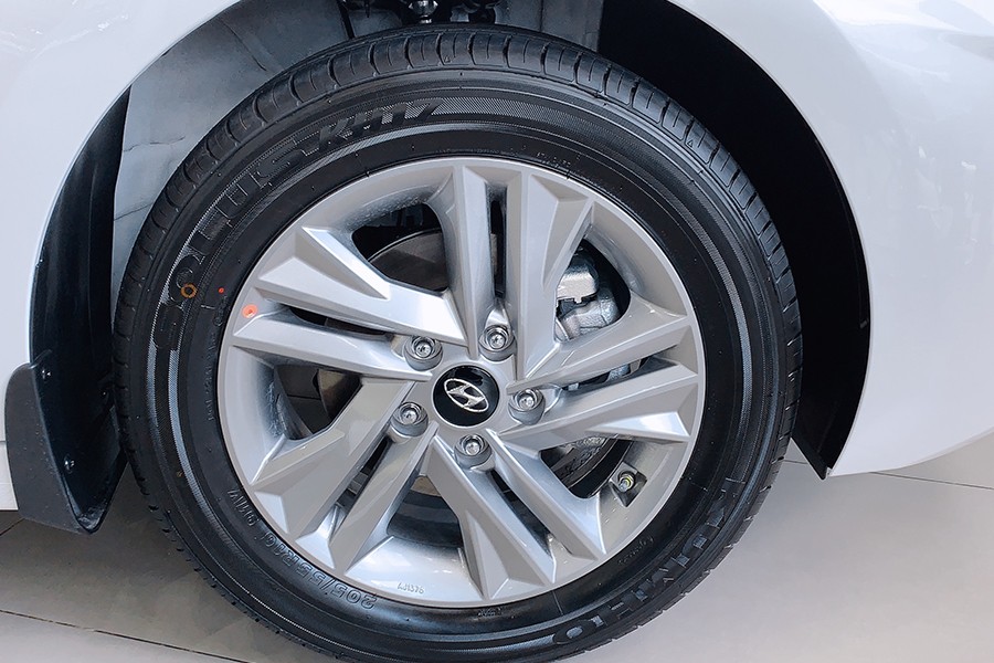 Mâm xe kích thước 15 inch thể thao