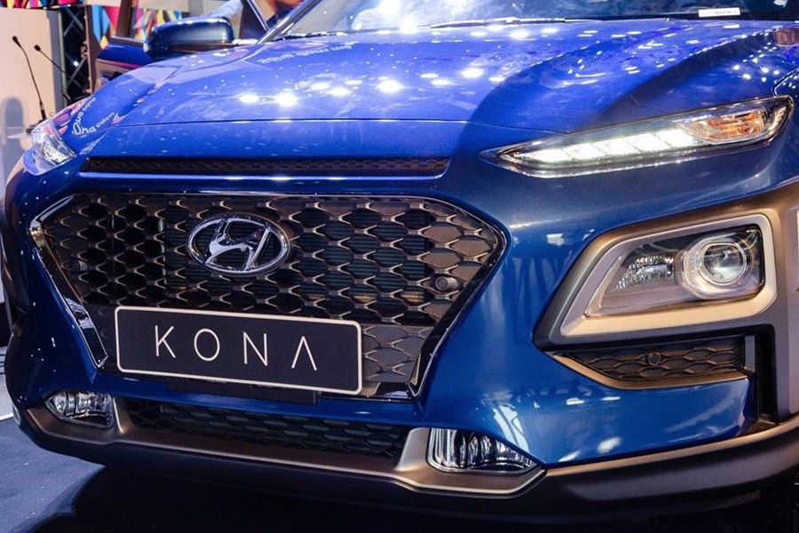Kona sở hữu mặt trước ấn tượng với cặp đèn LED ban ngày tạo nên phong cách nổi bật