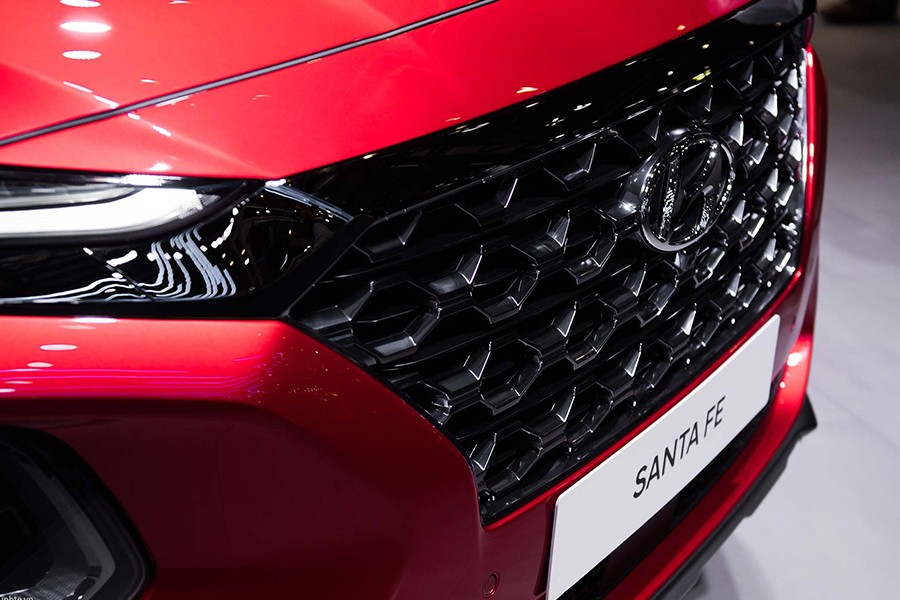 Lưới tản nhiệt mạ chrome