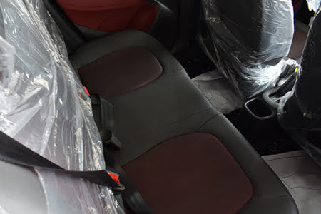 Giá để cốc trung tâm