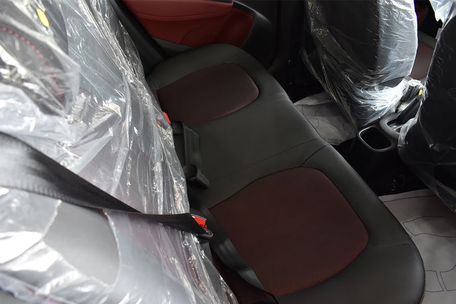 Túi tài liệu sau ghế